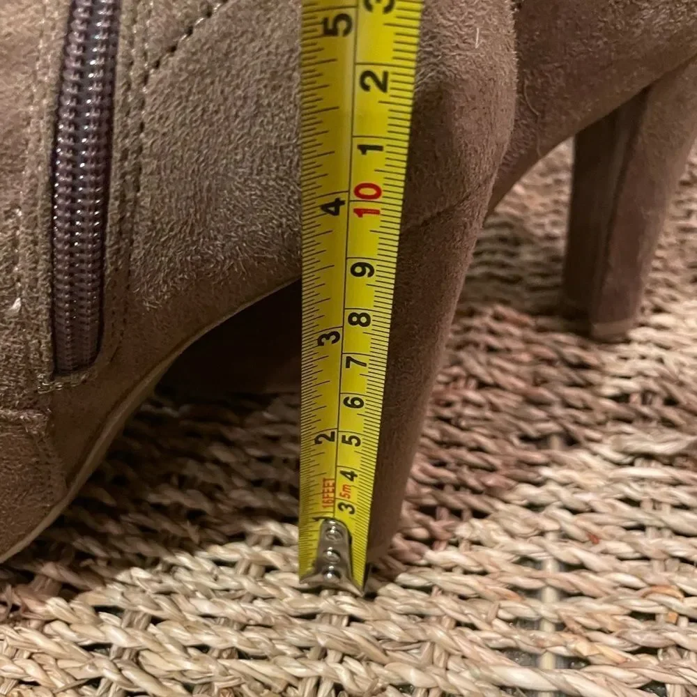 NO BRAND Brown/Tan Thigh High Women's Boots Size 5.5.